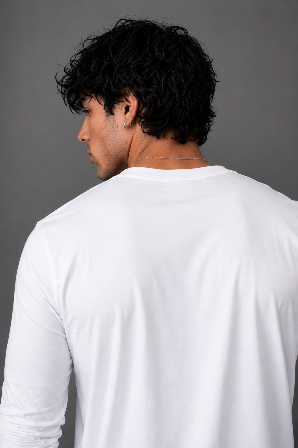 Ribbed V-Neck Basic Tee