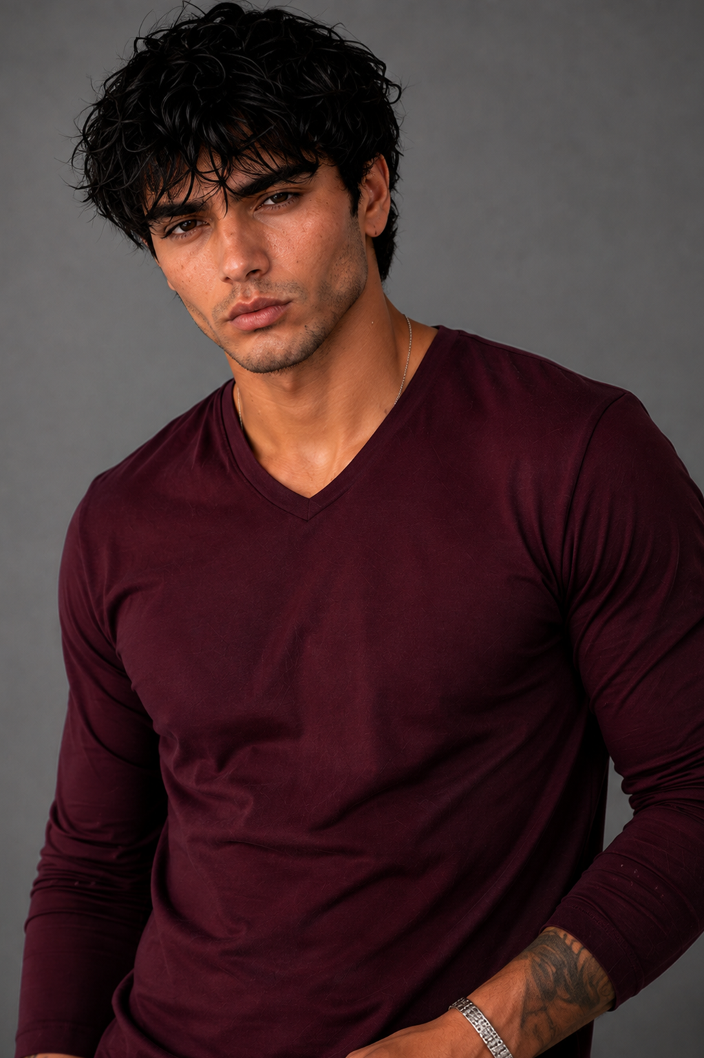 Ribbed V-Neck Basic Tee