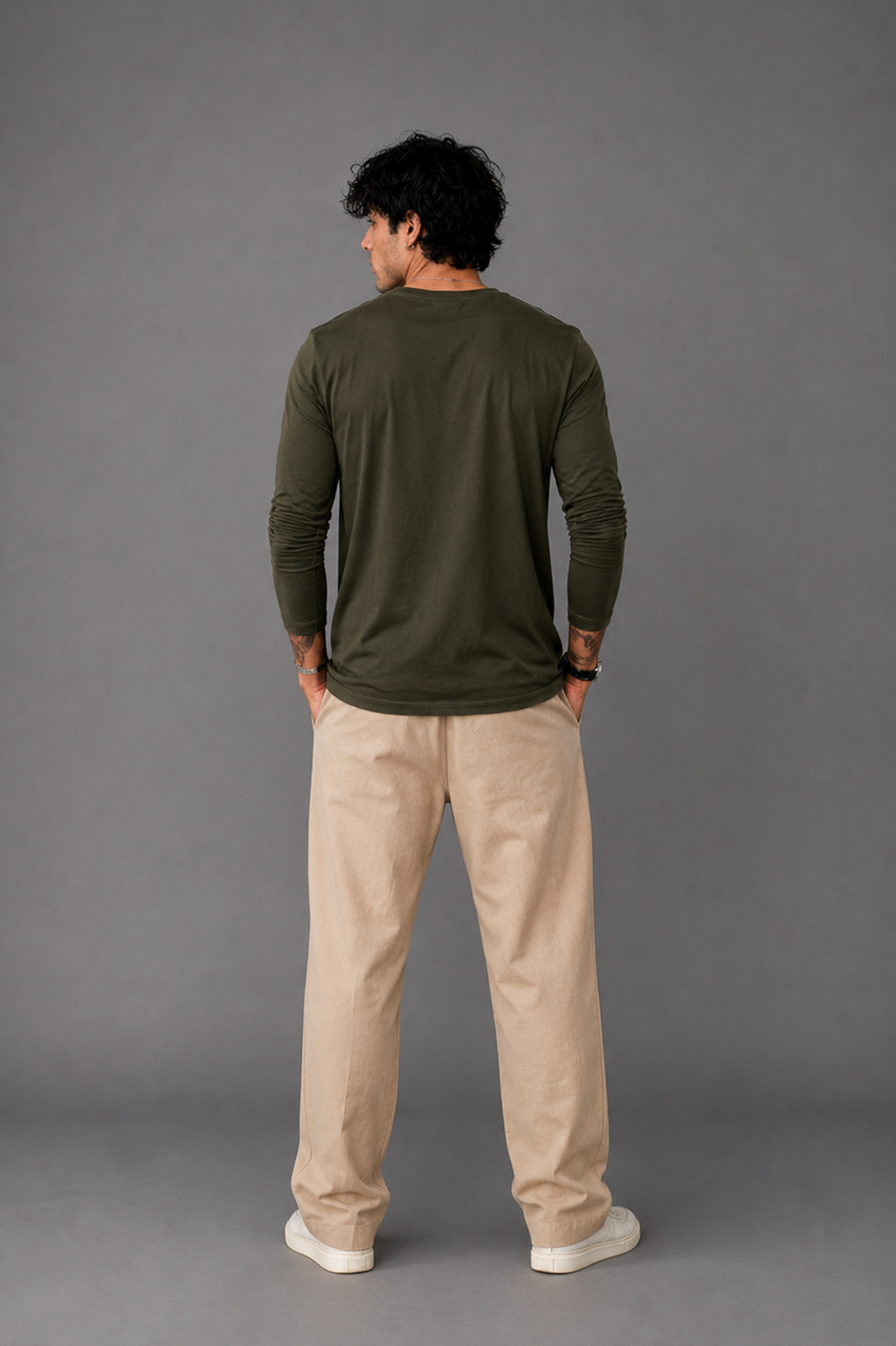 Ribbed V-Neck Basic Tee