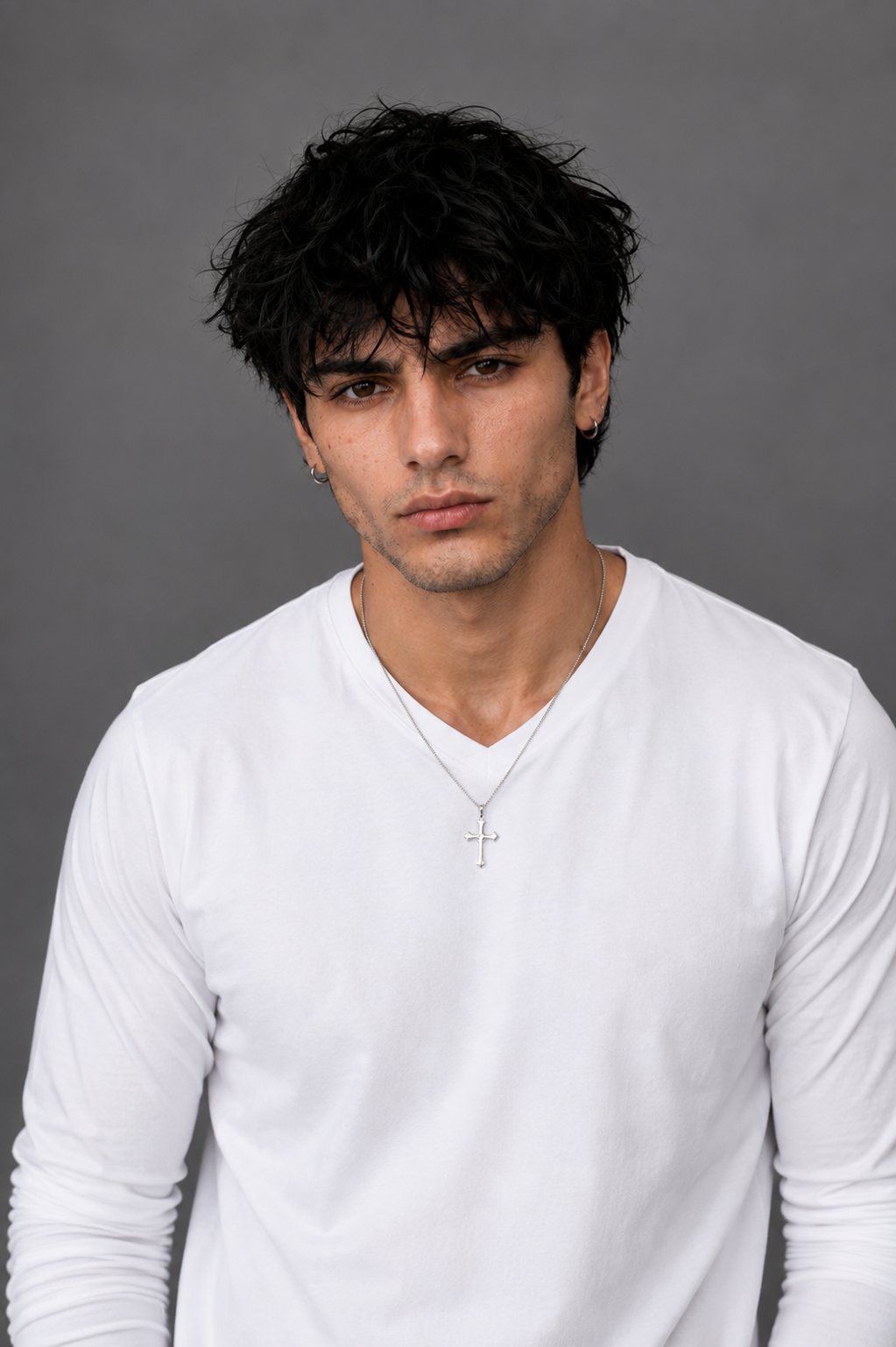 Ribbed V-Neck Basic Tee