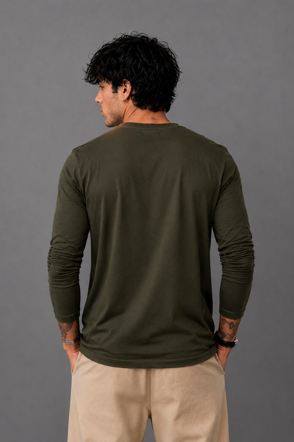 Ribbed V-Neck Basic Tee